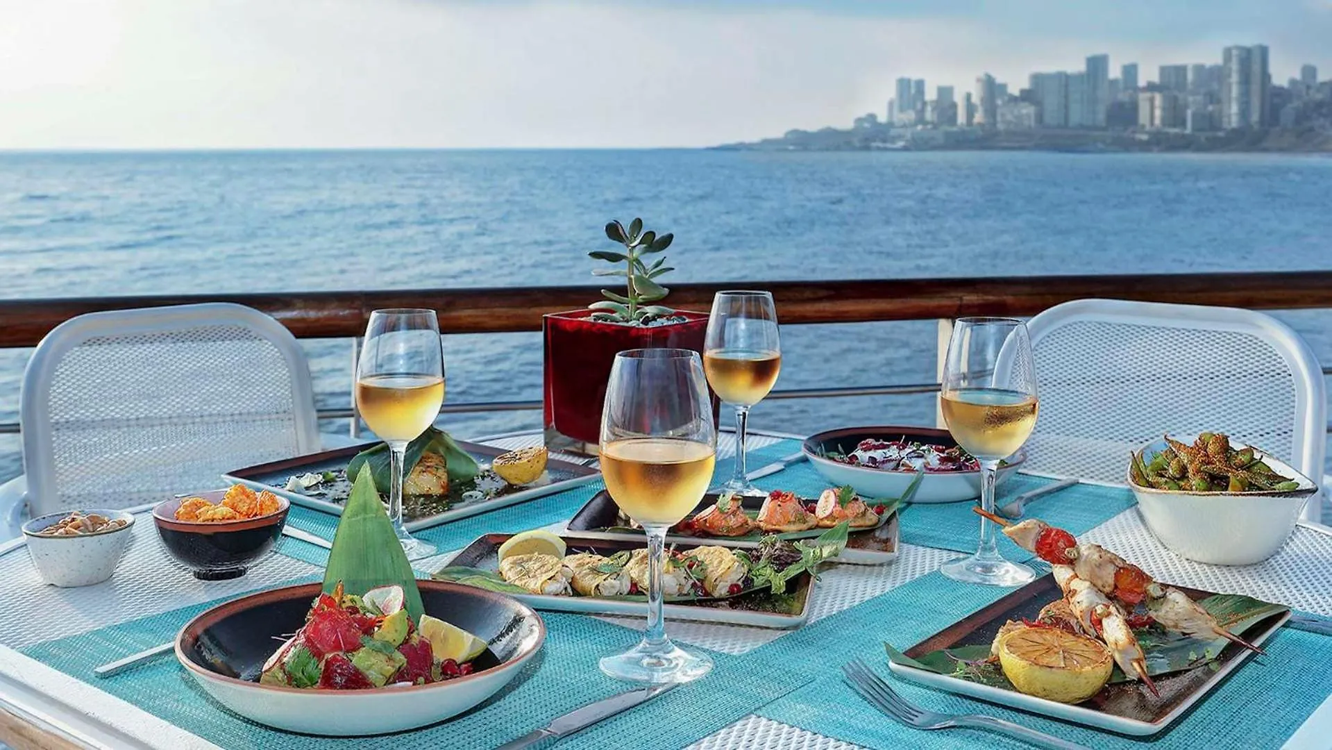 *****  Kempinski Summerland Hotel & Resort Бейрут Ливан